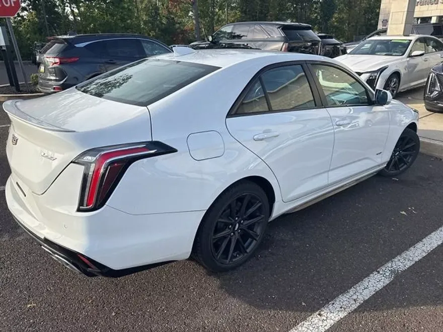 2023 Cadillac CT4 photo 1