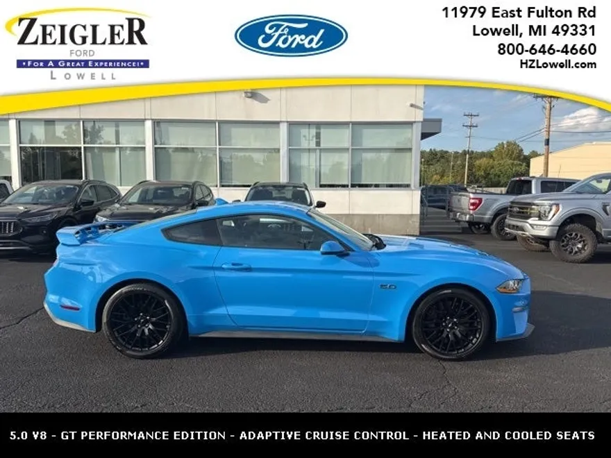2022 Ford Mustang GT Premium photo 1