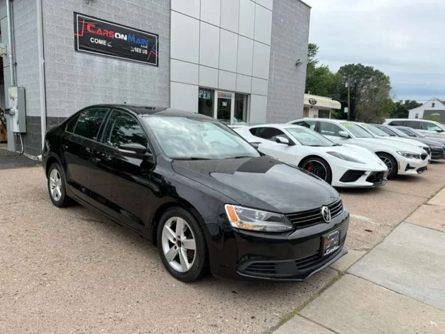 2012 Volkswagen Jetta TDI Premium photo 1