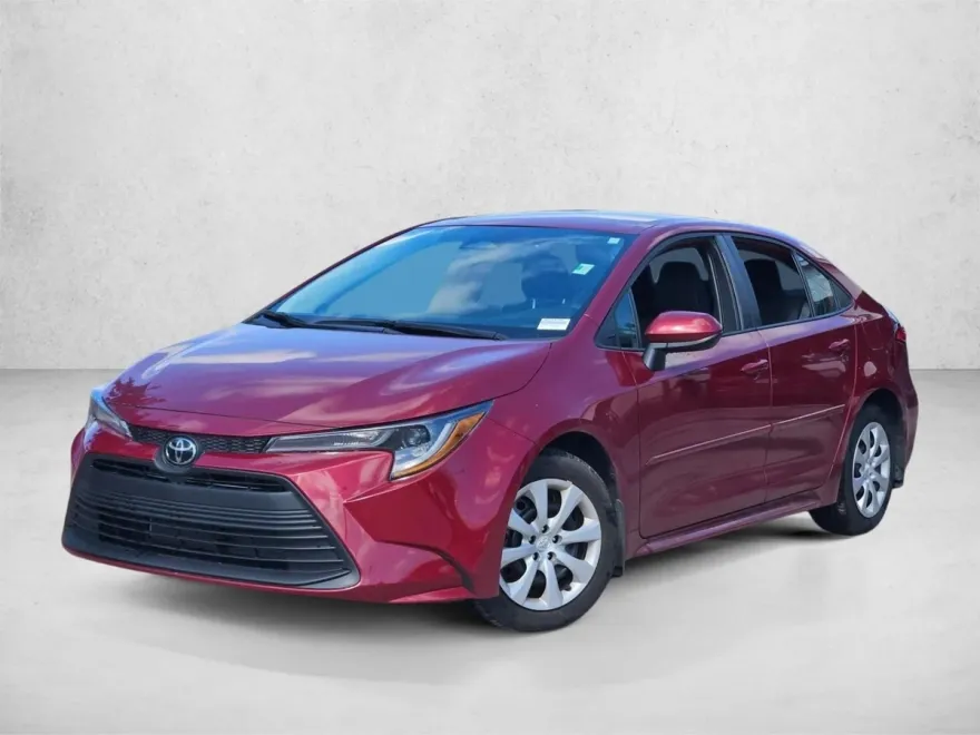 2025 Toyota Corolla LE photo 1