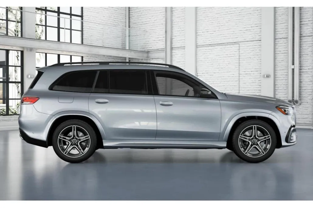 2026 Mercedes Benz GLS 450 4MATIC photo 1
