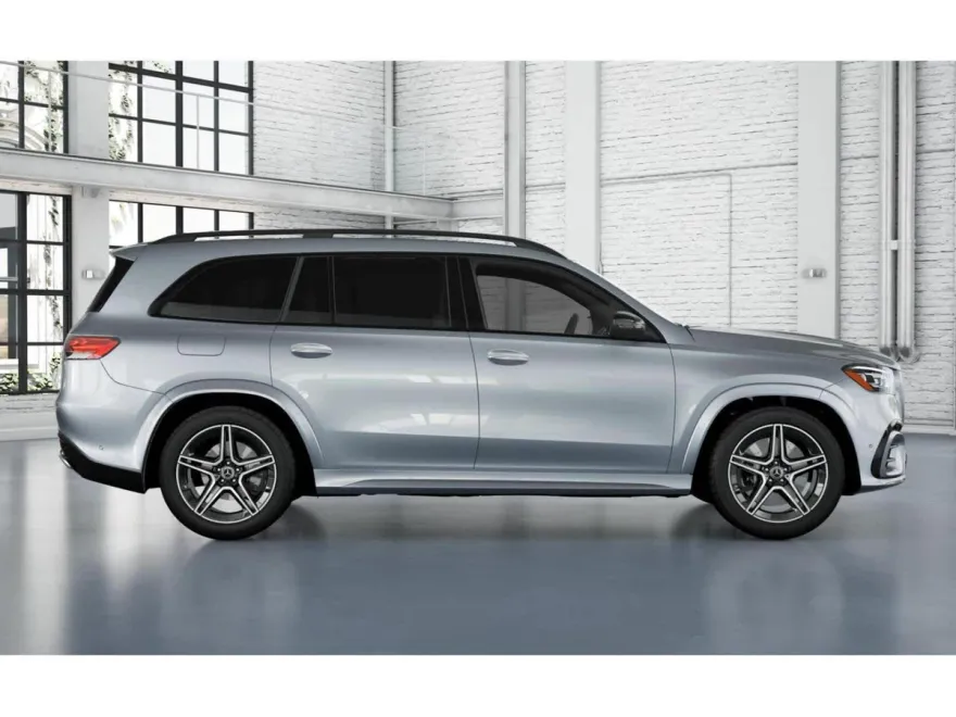 2026 Mercedes Benz GLS 450 4MATIC photo 1