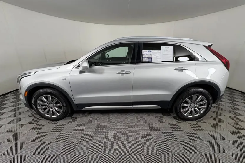 2019 Cadillac XT4 Premium Luxury photo 1
