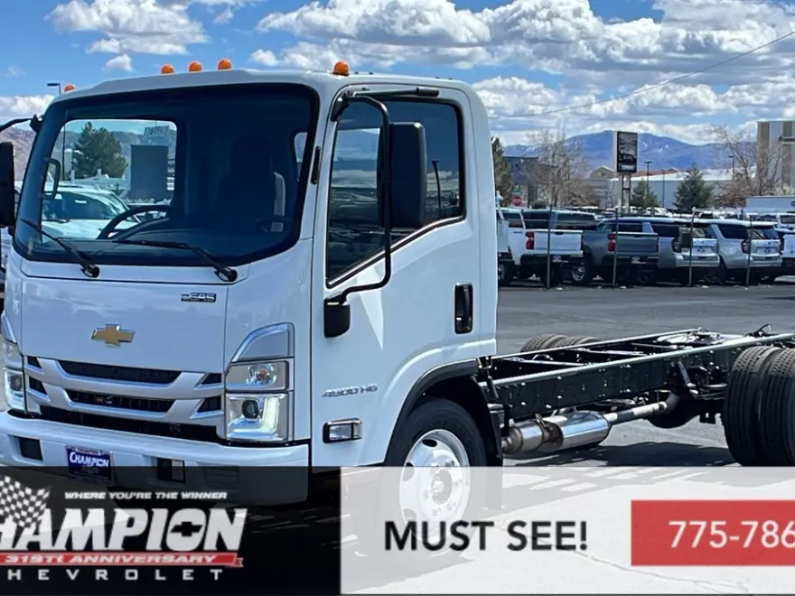 2024 Chevrolet Silverado 4500HD photo 1