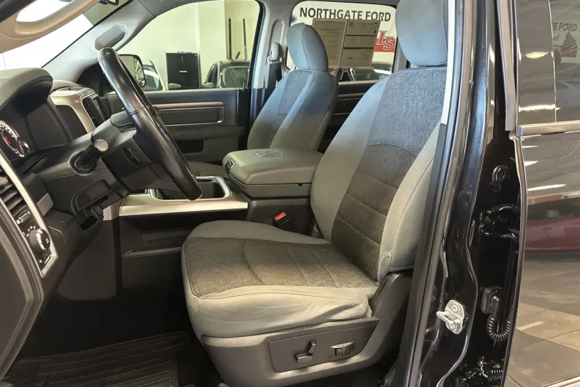 2017 Ram 1500 Big Horn photo 1
