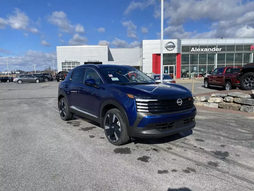 2025 Nissan Kicks SR photo 1