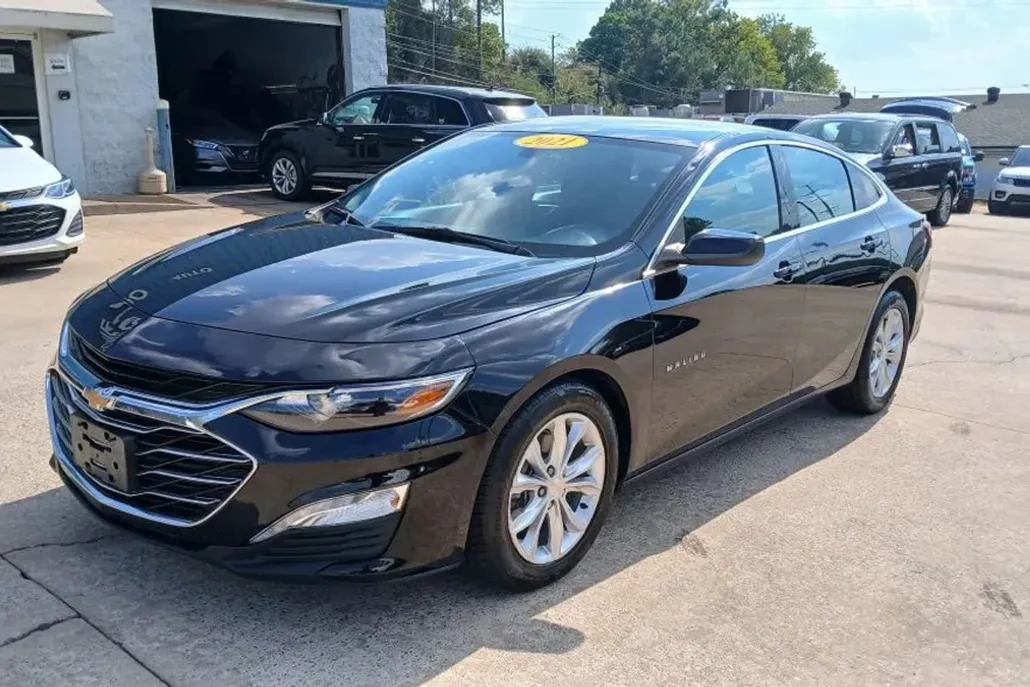 2021 Chevrolet Malibu 1LT photo 1