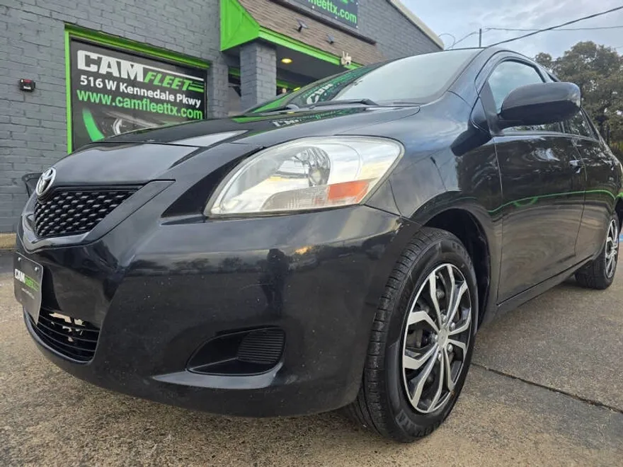 2012 Toyota Yaris photo 1