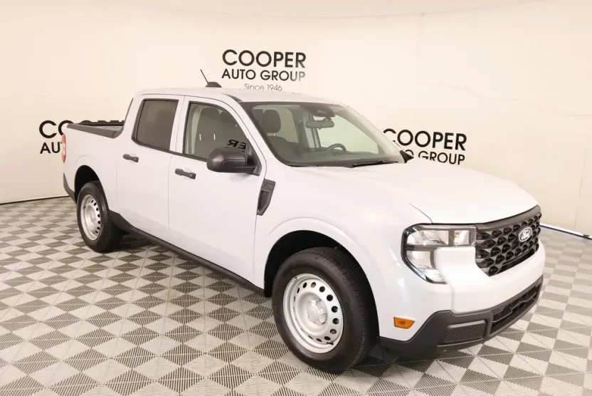 2025 Ford Maverick XL photo 1