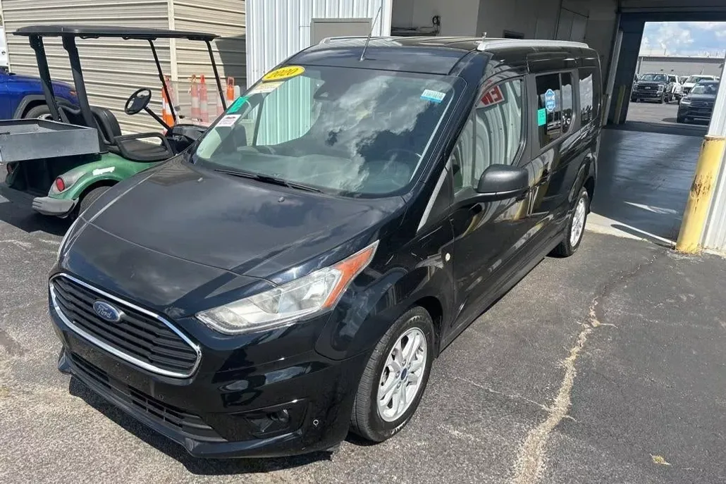2020 Ford Transit XLT photo 1