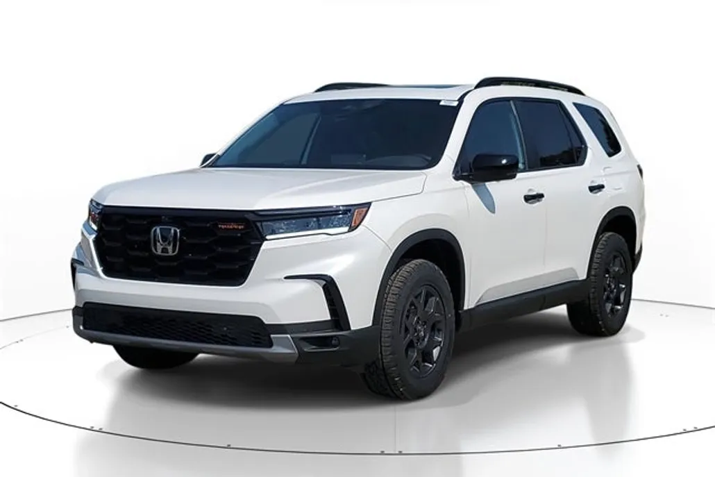 2025 Honda Pilot TrailSport photo 1