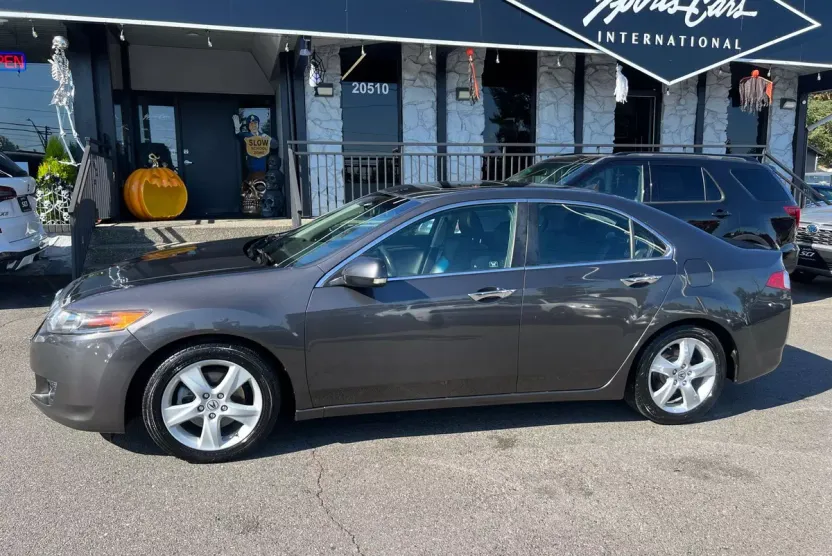 2010 Acura TSX photo 1
