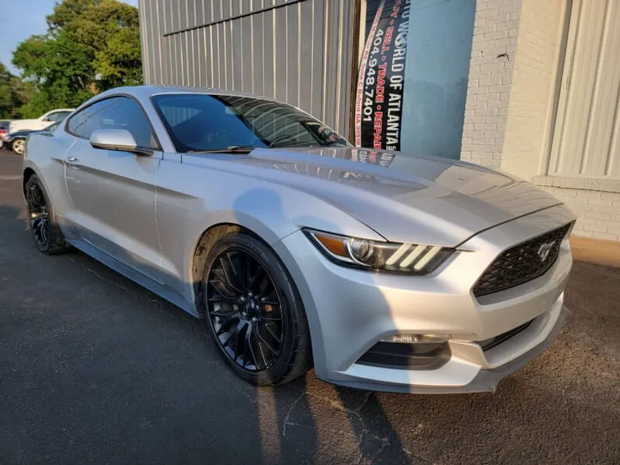 2015 Ford Mustang V6 photo 1