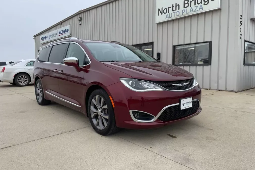 2019 Chrysler Pacifica Touring Plus 35th Anniversary photo 1