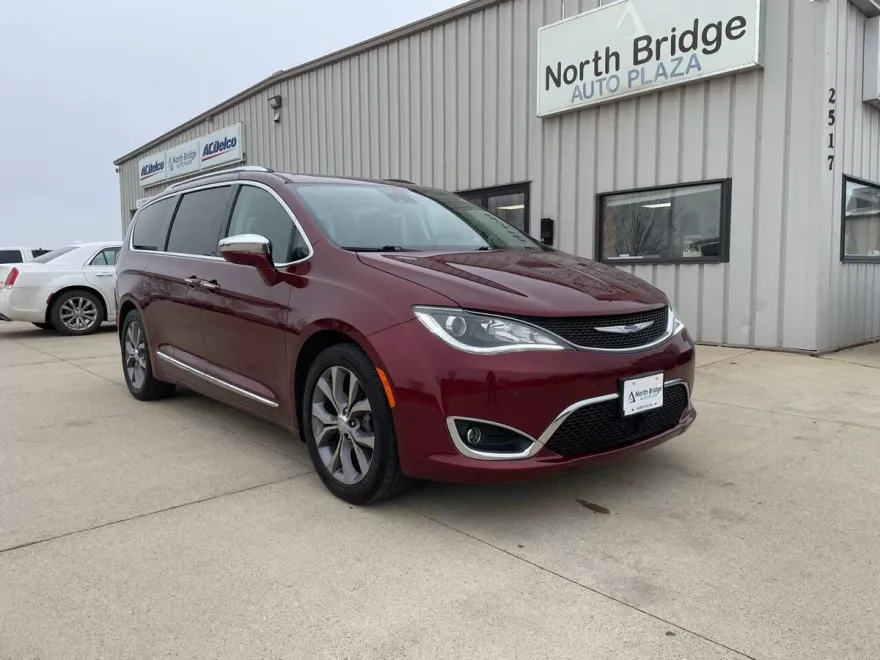 2019 Chrysler Pacifica Touring Plus 35th Anniversary photo 1