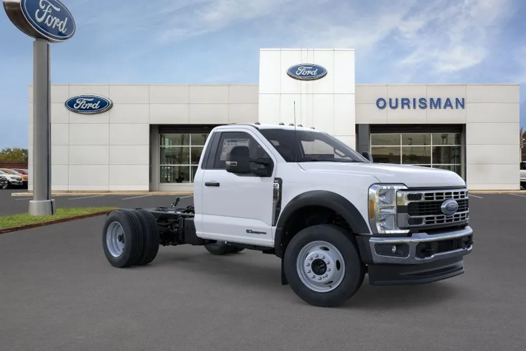 2026 Ford F-600 photo 1