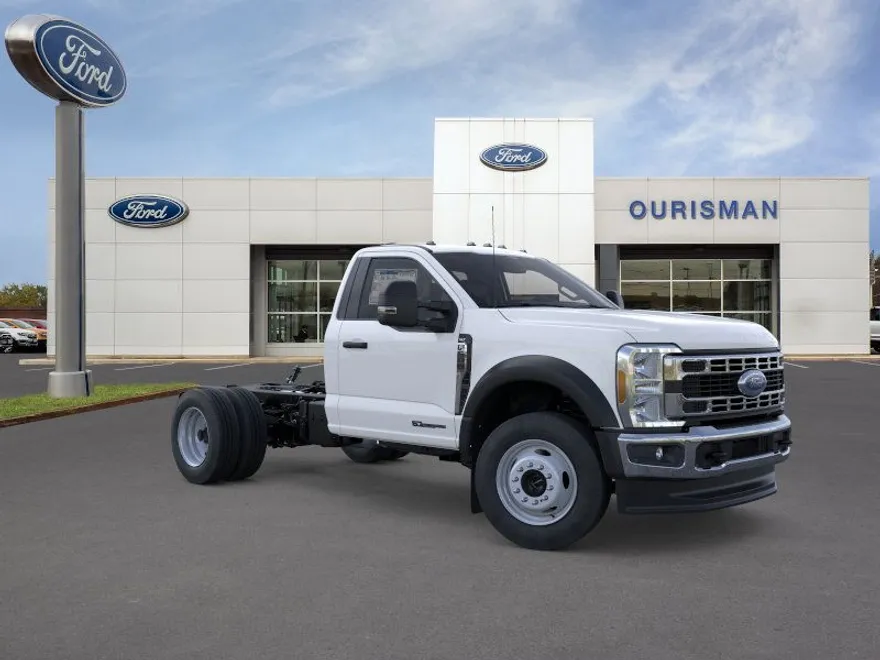 2026 Ford F-600 photo 1