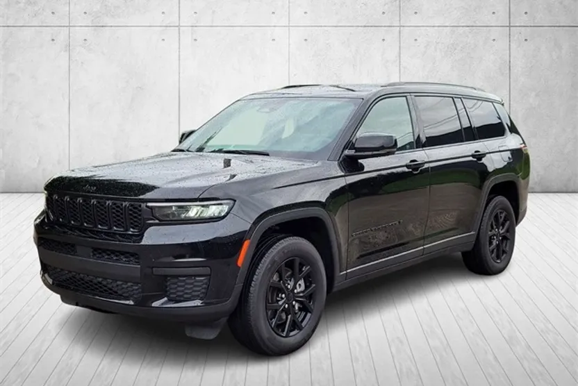 2024 Jeep Grand Cherokee Altitude photo 1