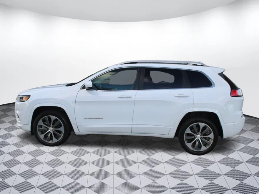 2019 Jeep Cherokee Overland photo 1