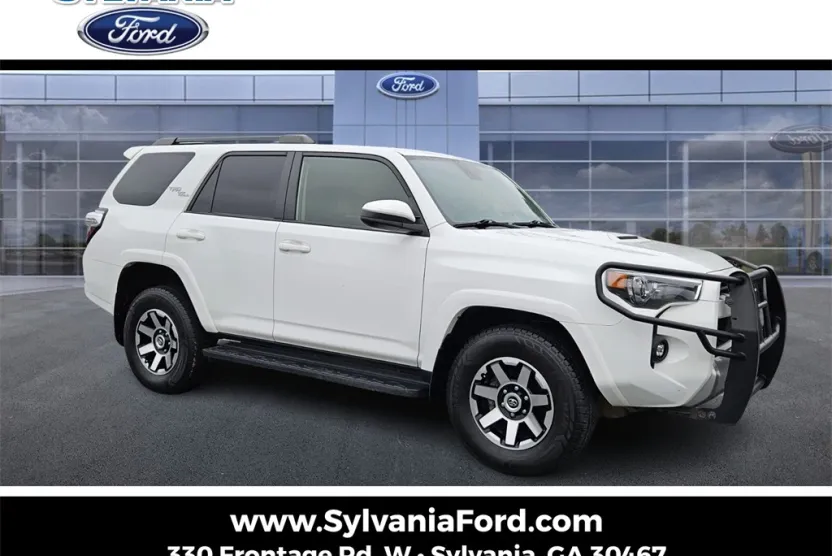 2022 Toyota 4Runner TRD Off-Road photo 1