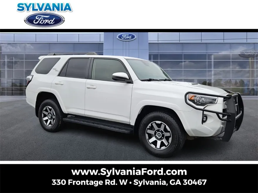 2022 Toyota 4Runner TRD Off-Road photo 1
