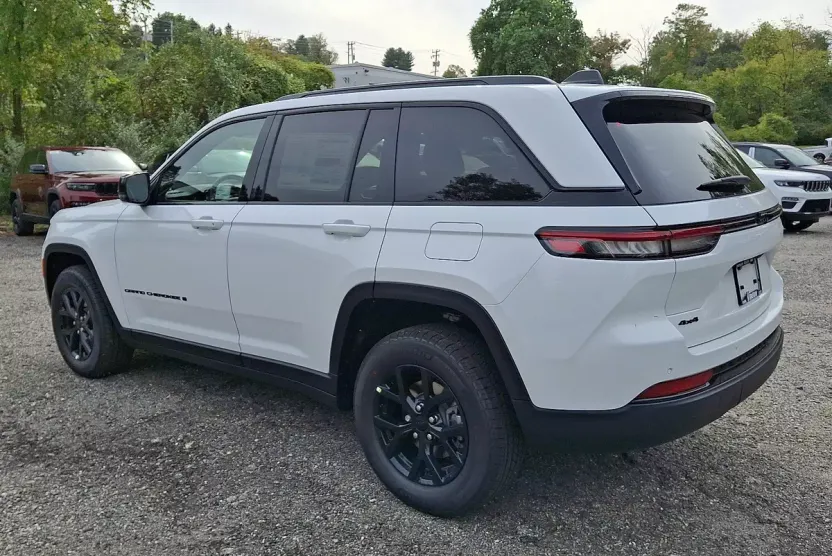 2025 Jeep Grand Cherokee Altitude X photo 1