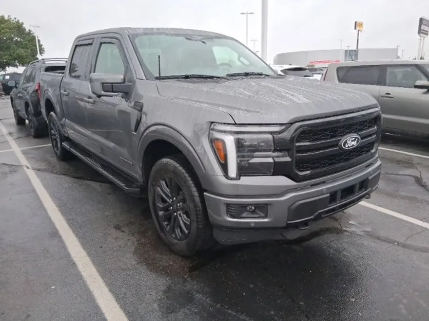 2025 Ford F-150 Lariat photo 1