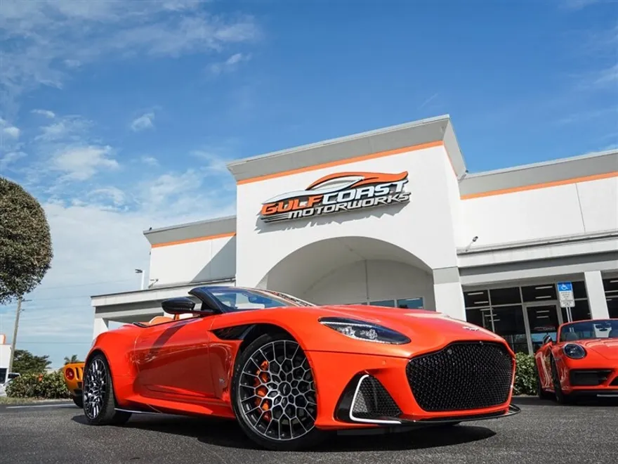 2023 Aston Martin DBS photo 1