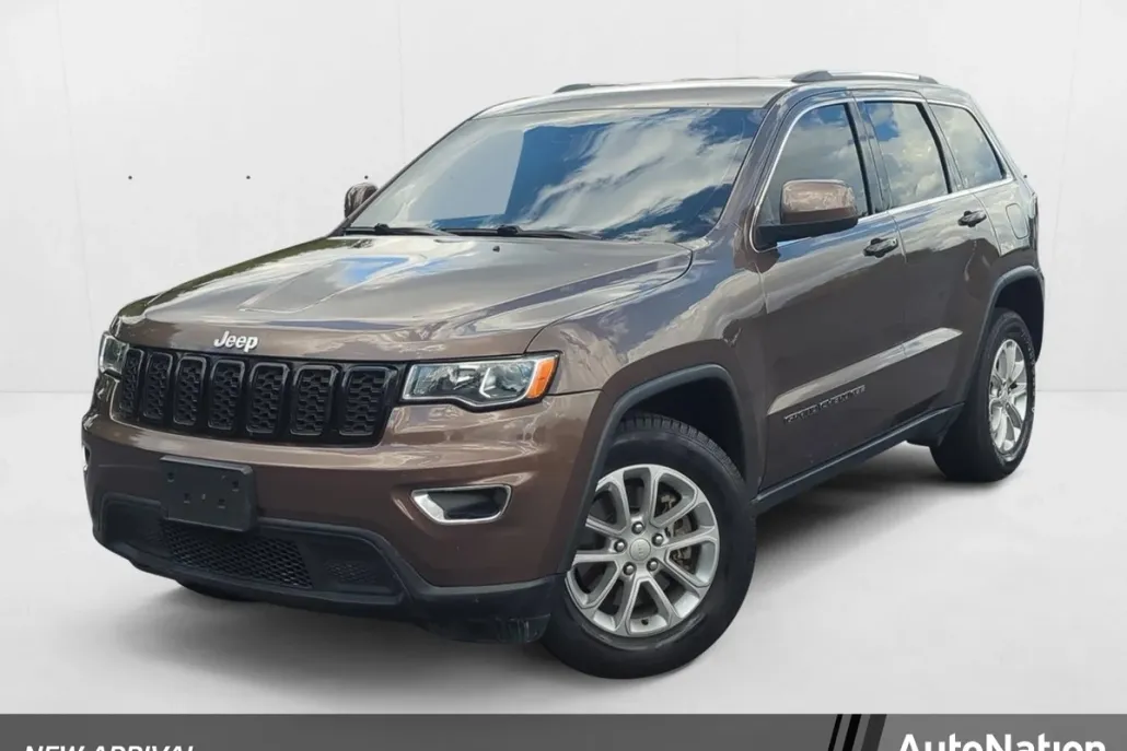 2021 Jeep Grand Cherokee Laredo photo 1
