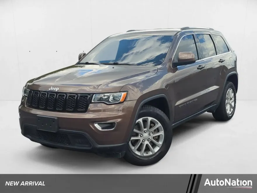 2021 Jeep Grand Cherokee Laredo photo 1