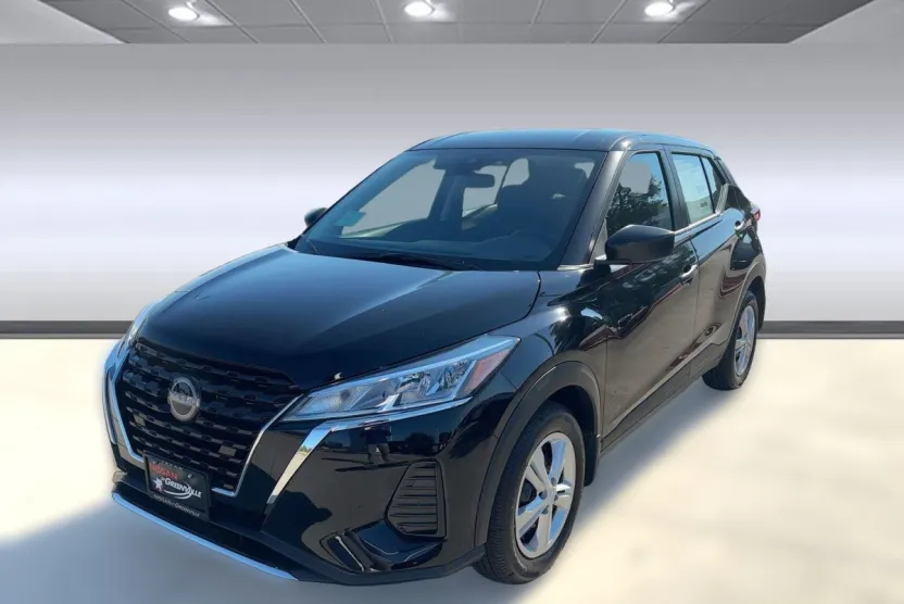2025 Nissan Kicks Play S photo 1
