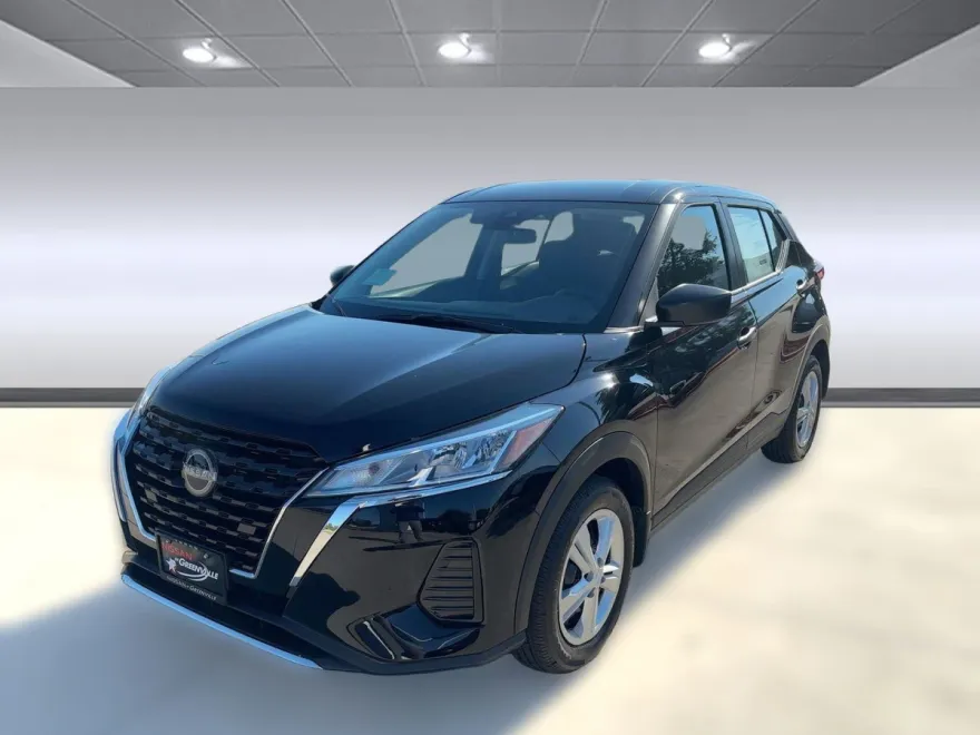 2025 Nissan Kicks Play S photo 1