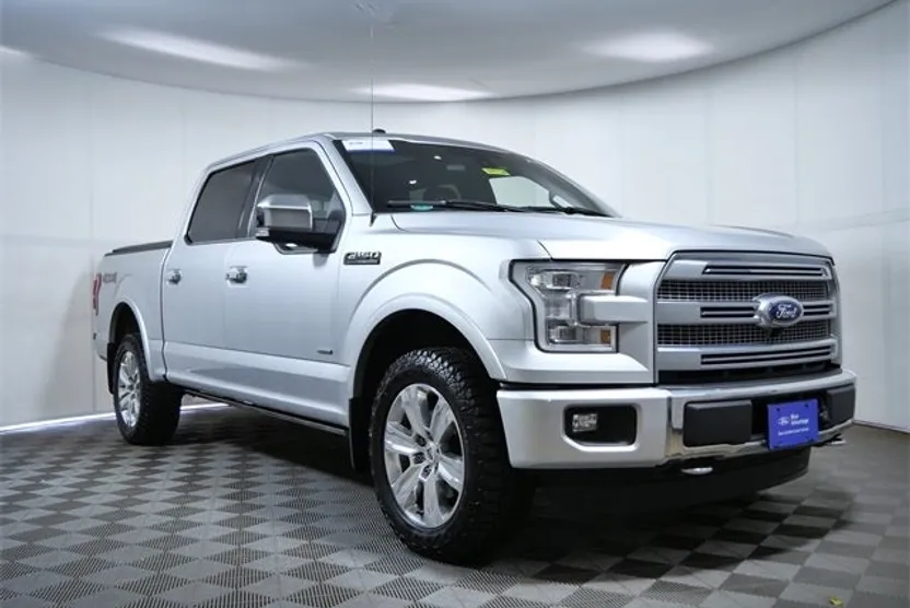 2016 Ford F-150 Platinum photo 1