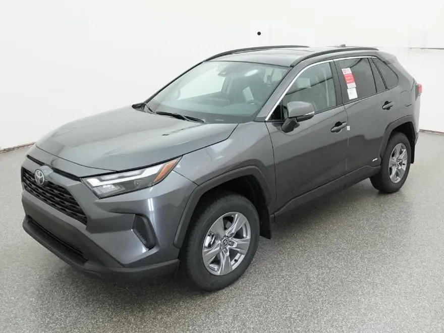 2025 Toyota RAV4 Hybrid XLE photo 1