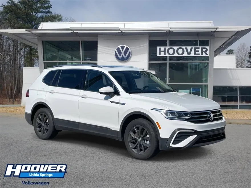 2024 Volkswagen Tiguan SE Wolfsburg Edition photo 1