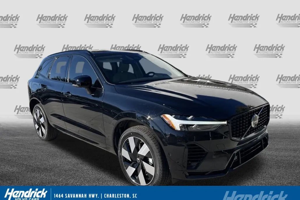 2025 Volvo XC60 Hybrid T8 Plus photo 1