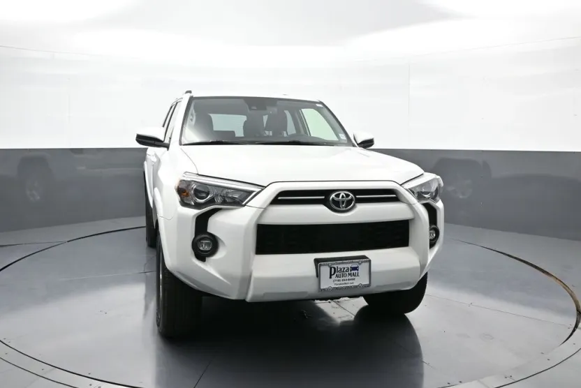2023 Toyota 4Runner SR5 photo 1