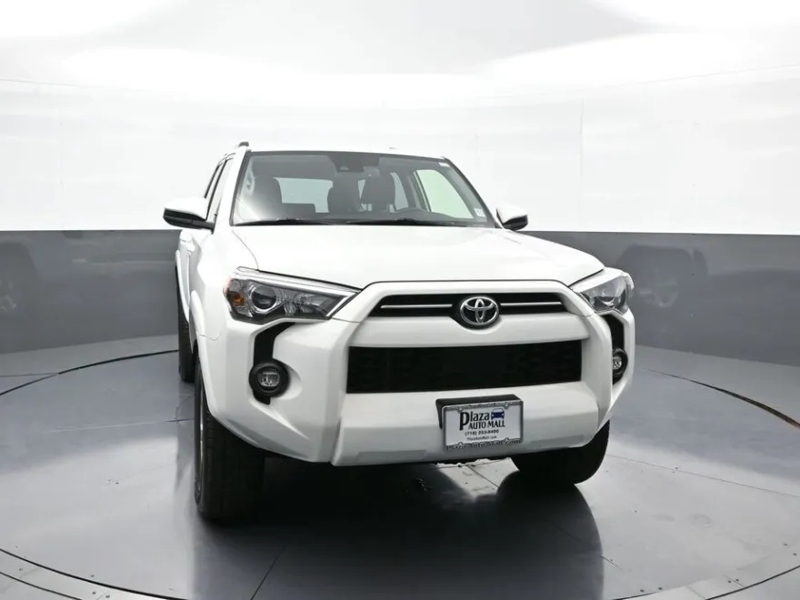 2023 Toyota 4Runner SR5 photo 1