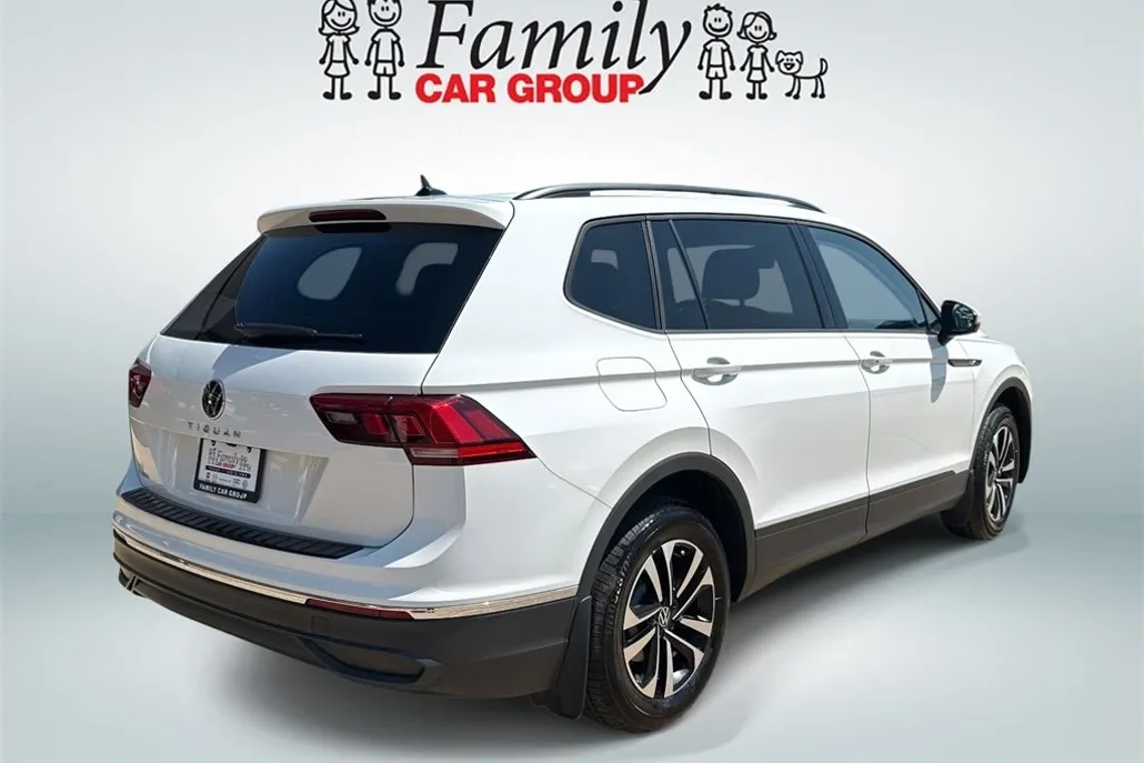 2024 Volkswagen Tiguan S photo 1