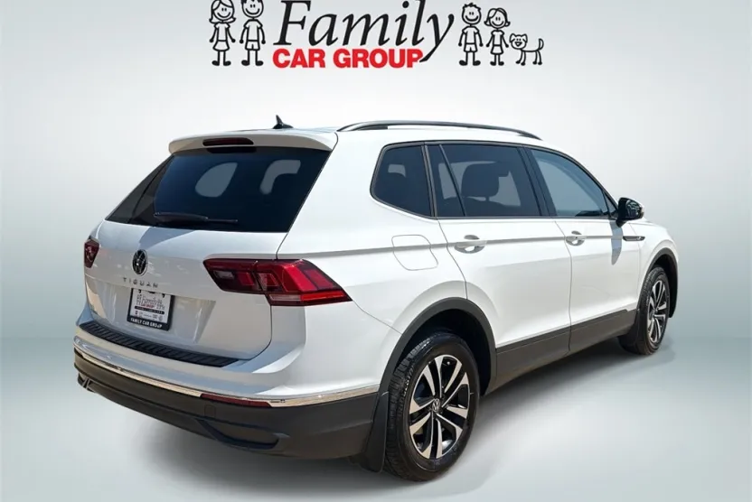 2024 Volkswagen Tiguan S photo 1