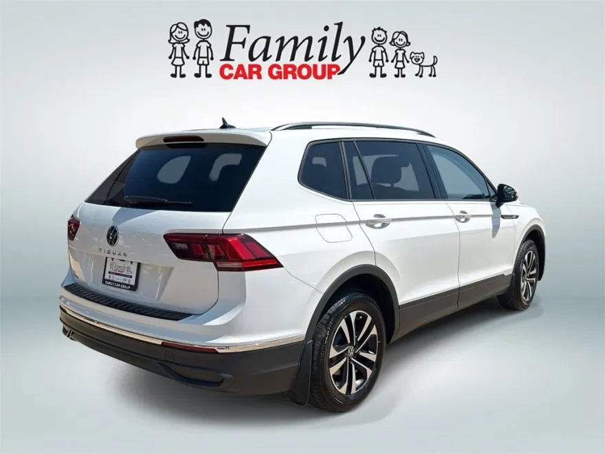2024 Volkswagen Tiguan S photo 1