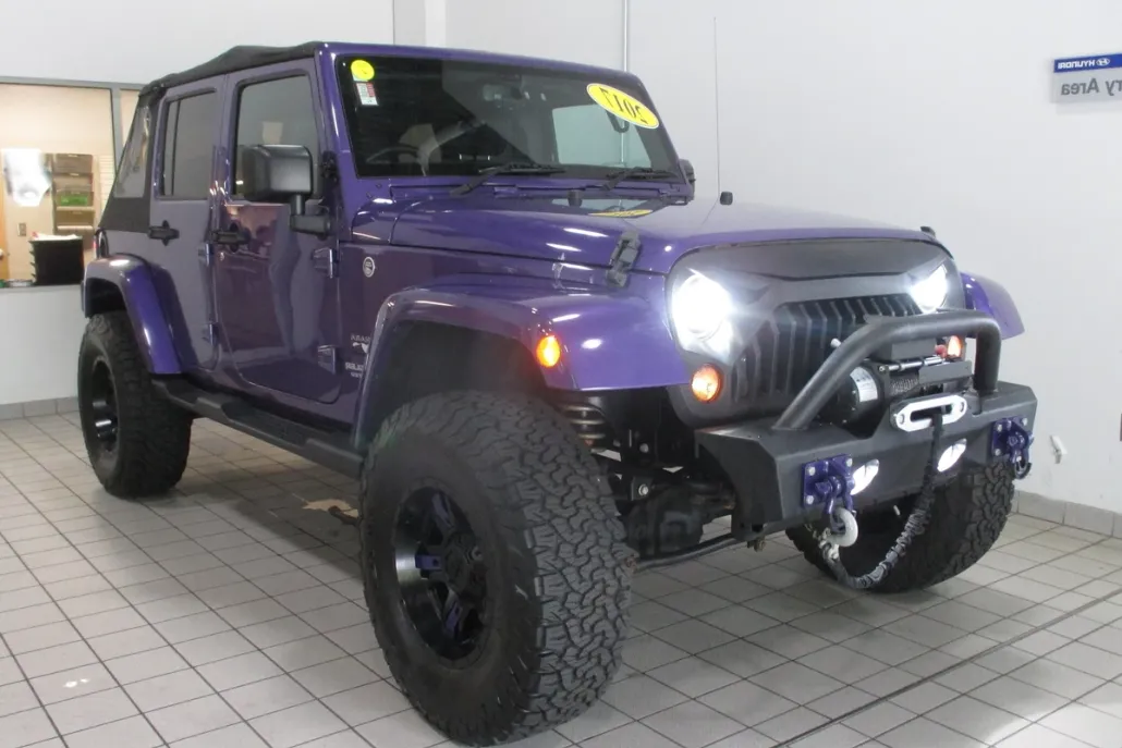 2017 Jeep Wrangler Unlimited Sahara photo 1