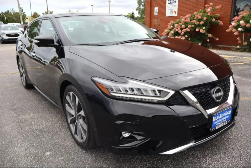 2023 Nissan Maxima Platinum photo 1