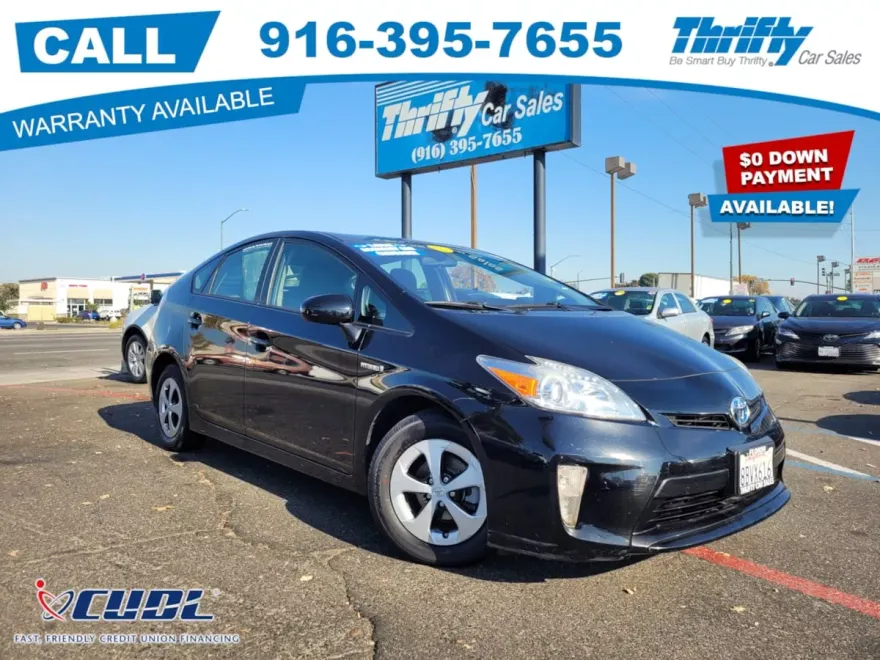 2014 Toyota Prius Three photo 1
