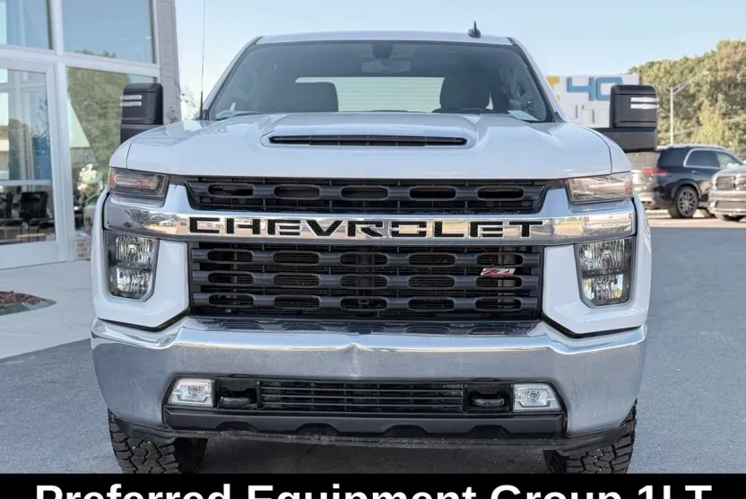 2023 Chevrolet Silverado 2500HD LT photo 1