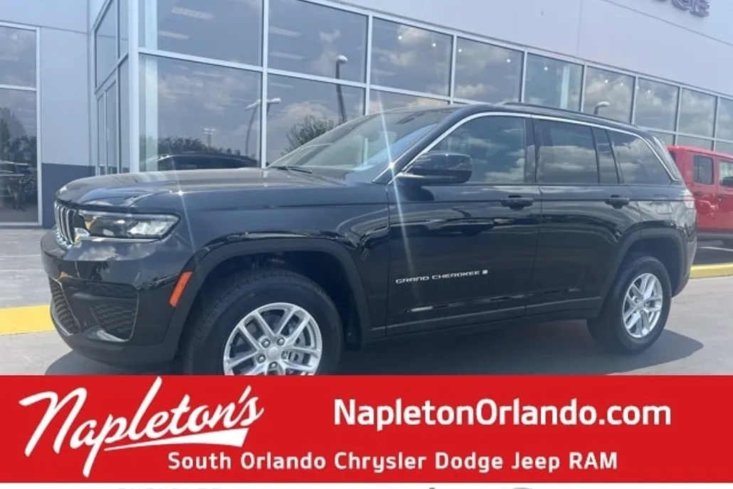 2025 Jeep Grand Cherokee Laredo X photo 1