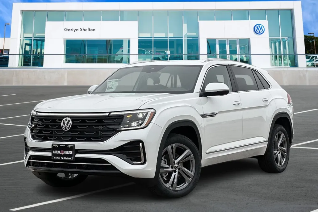 2024 Volkswagen Atlas Cross Sport SEL R-Line photo 1