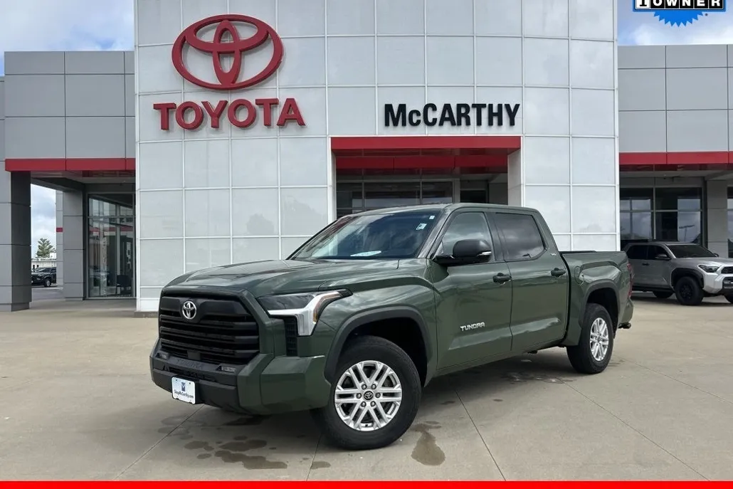 2023 Toyota Tundra SR5 photo 1