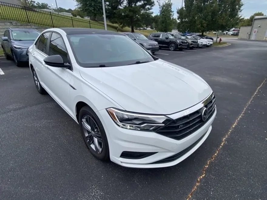 2019 Volkswagen Jetta 1.4T R-Line photo 1