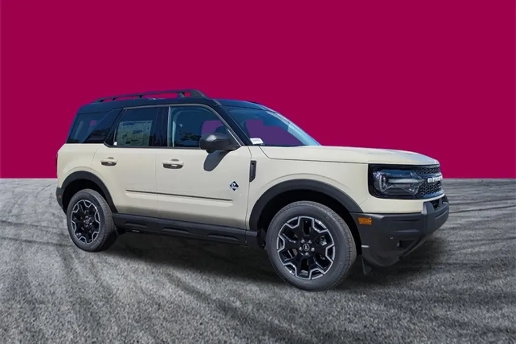 2025 Ford Bronco Sport Outer Banks photo 1
